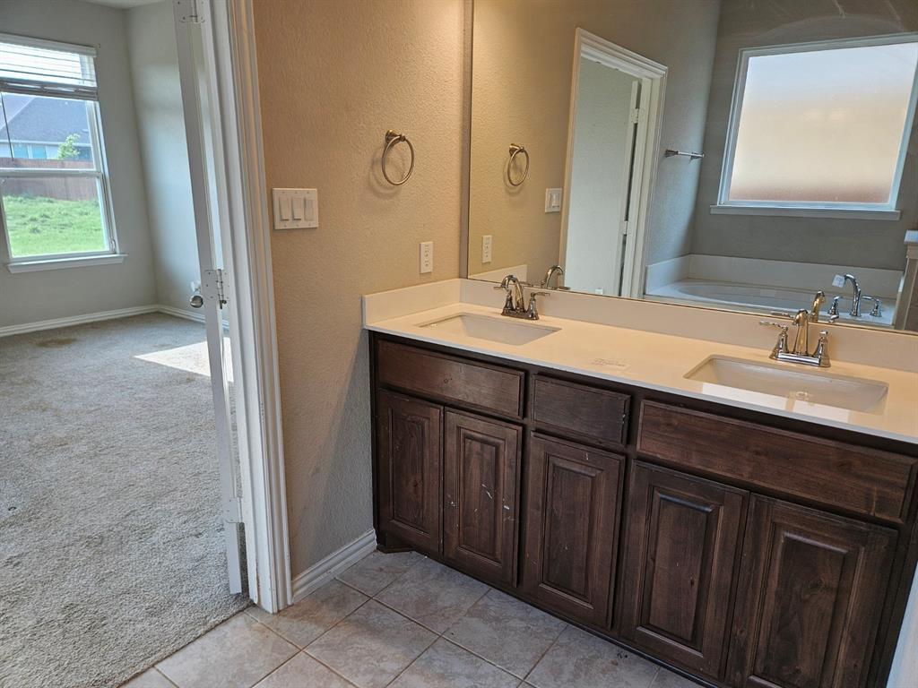 509 Smith Road Springtown, TX 76082 - Photo 21 of 28
