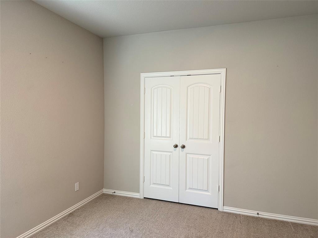509 Smith Road Springtown, TX 76082 - Photo 25 of 28 Secondary Bedroom 4