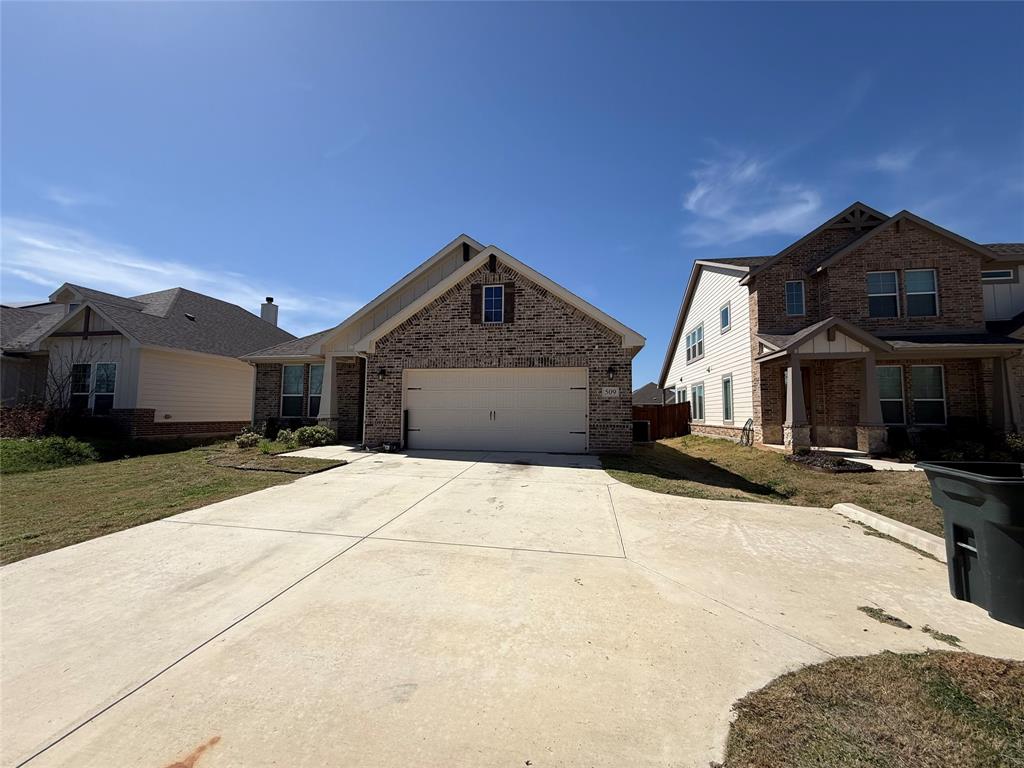 509 Smith Road Springtown, TX 76082 - Photo 3 of 28