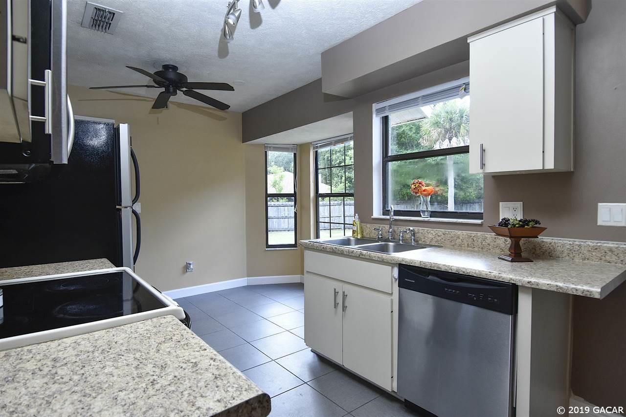 5806 Southwest 108th Street Ocala, FL 34476 - Photo 2 of 29