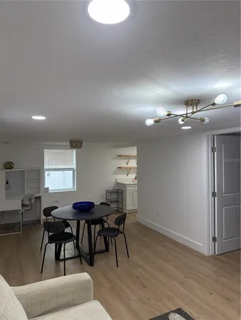 $1,900 | 2417 West Gray Street, Tampa, FL 33609