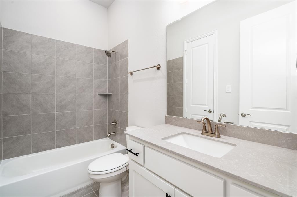 742 Oak Street Lavon, TX 75166 - Photo 25 of 32 09_742_Oak_St_Lavon_TX_75166__Exports9