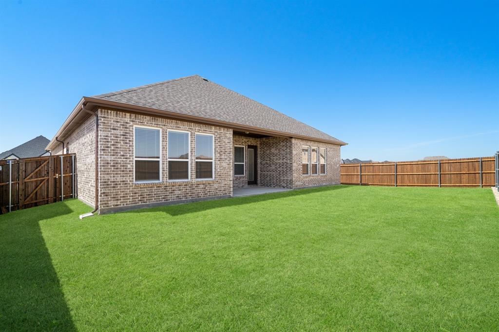 742 Oak Street Lavon, TX 75166 - Photo 32 of 32 31_742_Oak_St_Lavon_TX_75166__Exports31