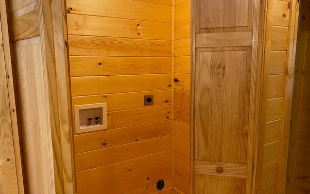 237 Bentley Cove Murphy, NC 28906 - Photo 22 of 35 a bathroom with a shower