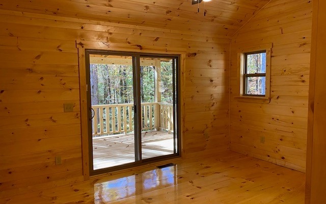 237 Bentley Cove Murphy, NC 28906 - Photo 24 of 35 a view of a bathroom with a window