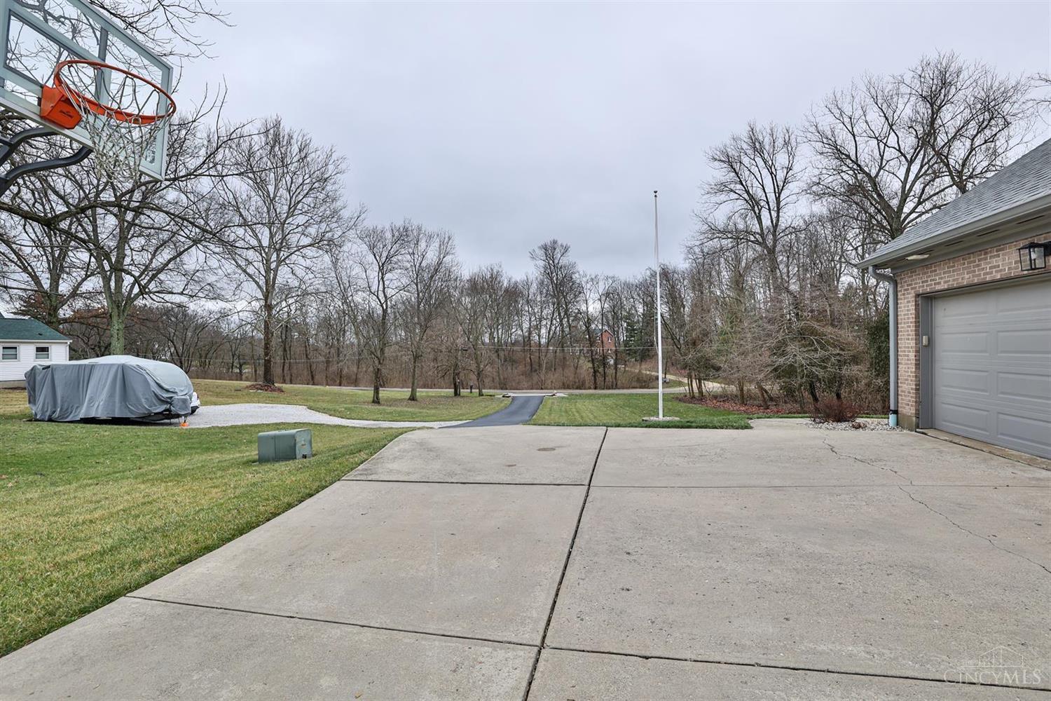 567 Pontius Road Cincinnati, OH 45233 - Photo 26 of 50