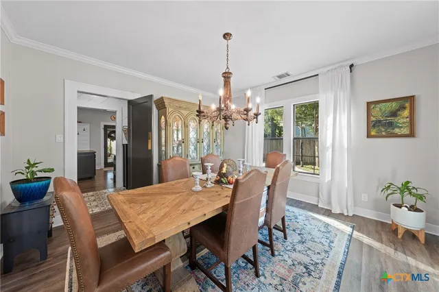 $352,000 | 1005 East 14th Street, Cameron, TX 76520