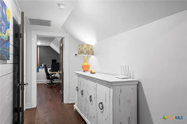 $352,000 | 1005 East 14th Street, Cameron, TX 76520