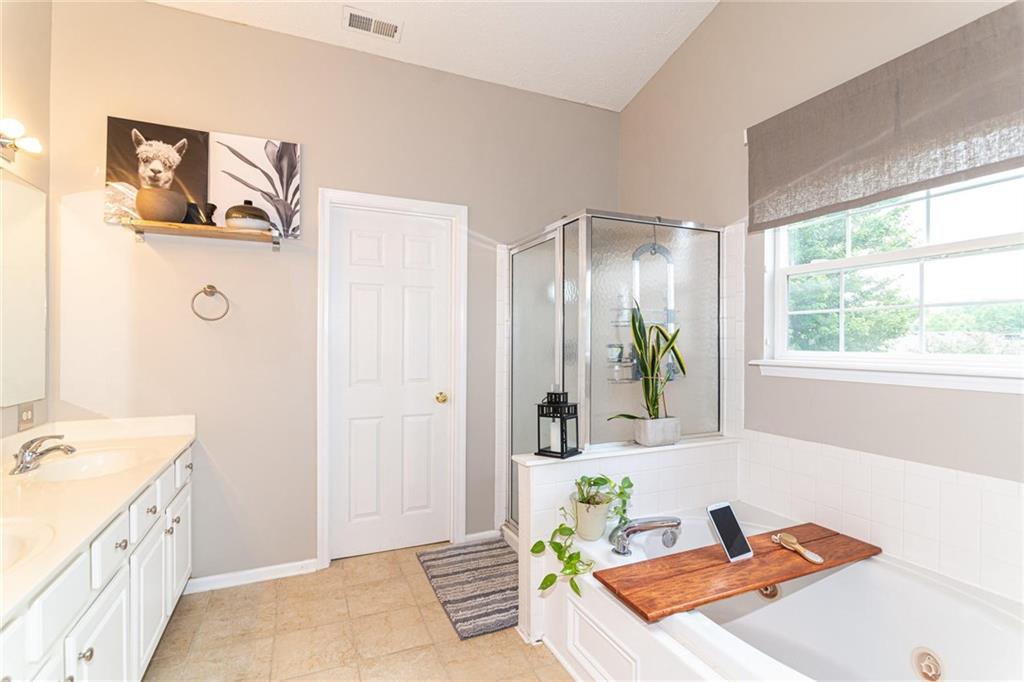 10517 Silver Ridge Circle Fishers, IN 46038 - Photo 26 of 31 Gallery Image 26