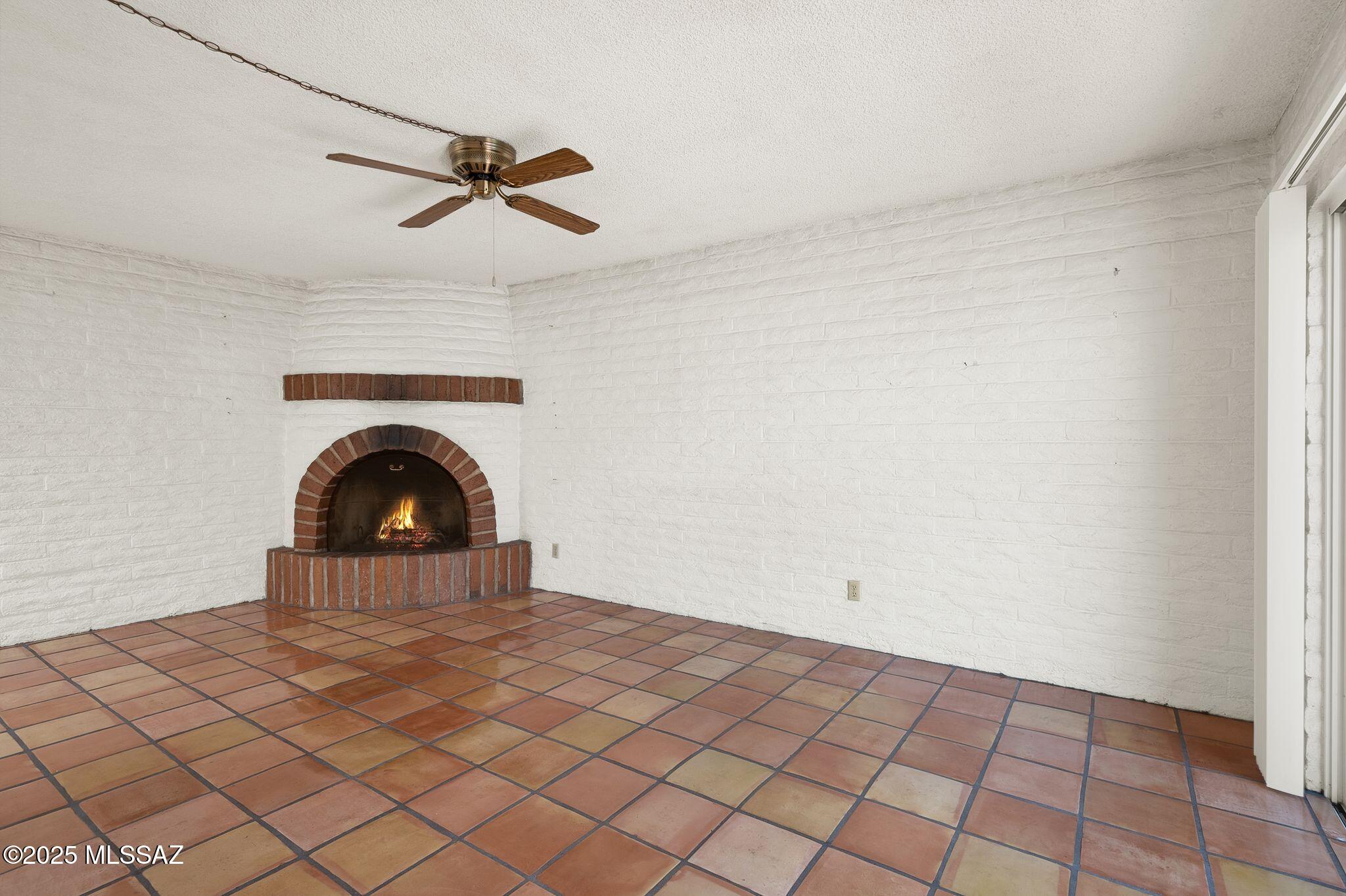708 West Roller Coaster Road Tucson, AZ 85704 - Photo 6 of 20 Gallery Image 6