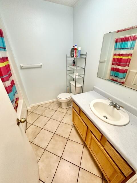 4266 Carr Road Holt, FL 32564 - Photo 11 of 28 Hall full bathroom