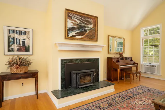 $555,000 | 389 Wilcox Road, Arlington, VT 05250