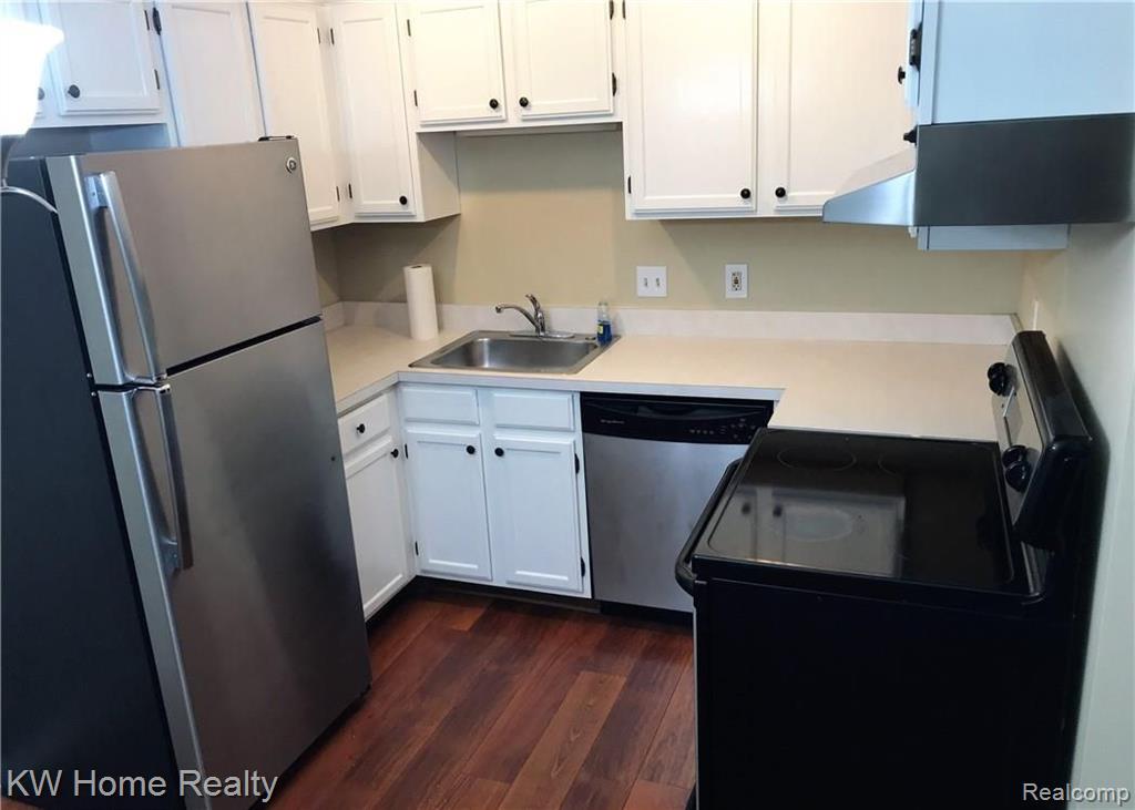 349 South Crooks Road Clawson, MI 48017 - Photo 4 of 14