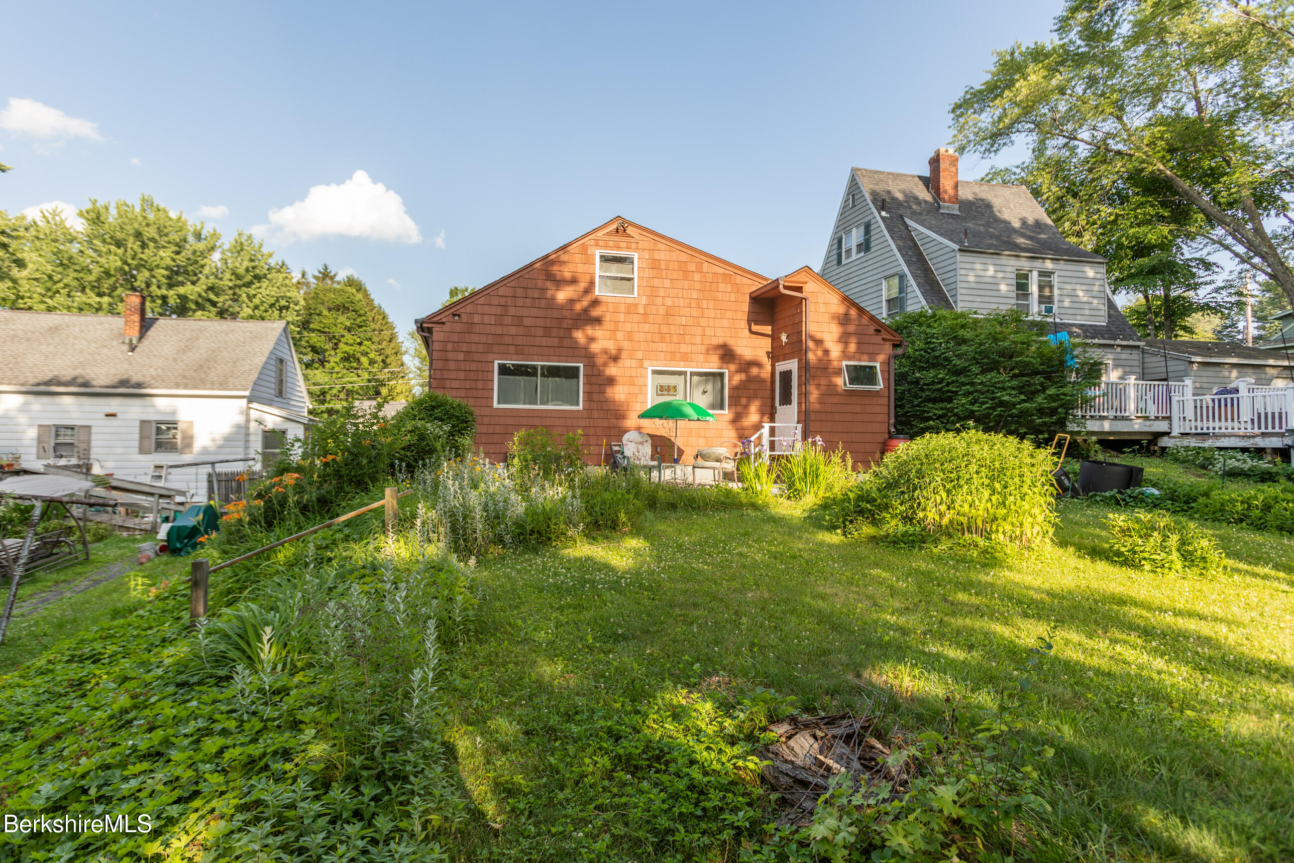 28 Adelaide Avenue Pittsfield, MA 01201 - Photo 23 of 31 image-32
