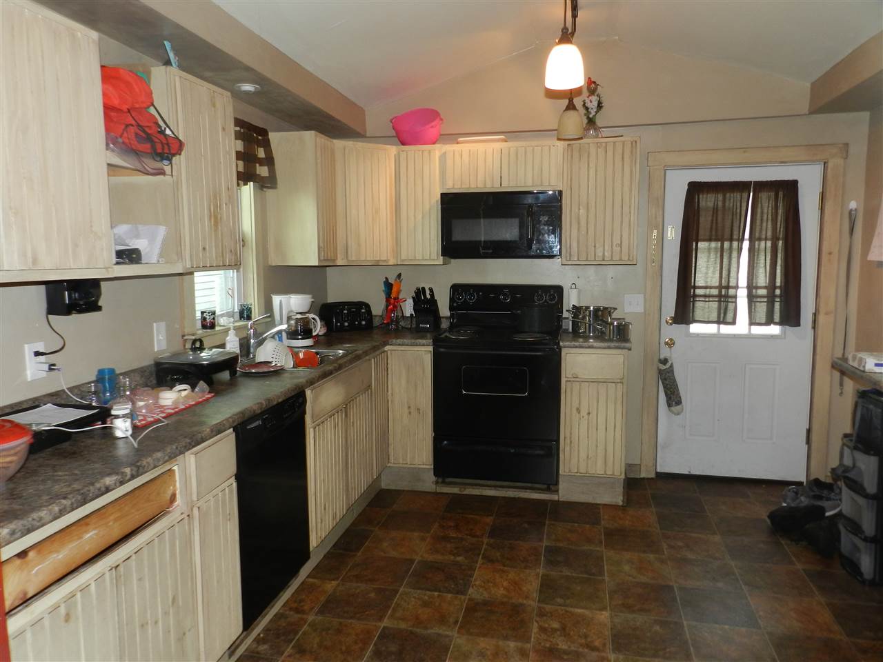 15-17 Green Street Rochester, NH 03868 - Photo 8 of 18