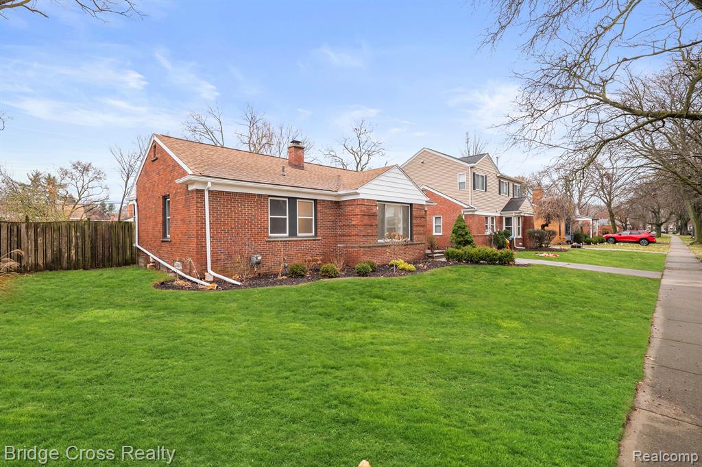3030 Bamlet Road Royal Oak, MI 48073 - Photo 2 of 30 Gallery Image 2