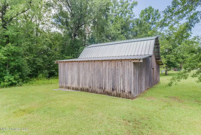 $299,000 | 1425 East McHenry Road, Perkinston, MS 39573