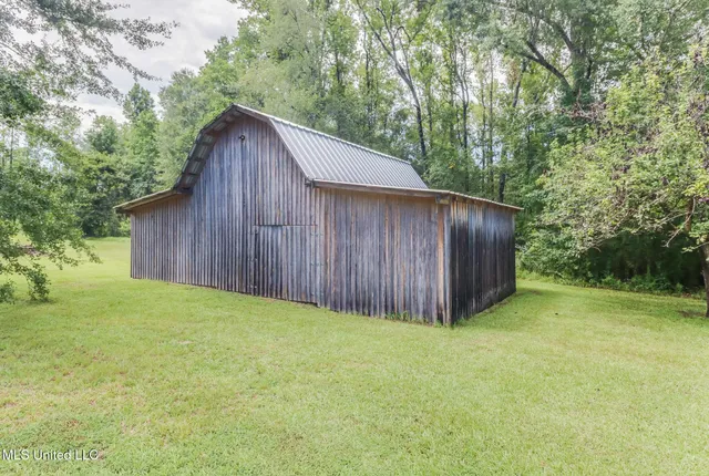 $299,000 | 1425 East McHenry Road, Perkinston, MS 39573