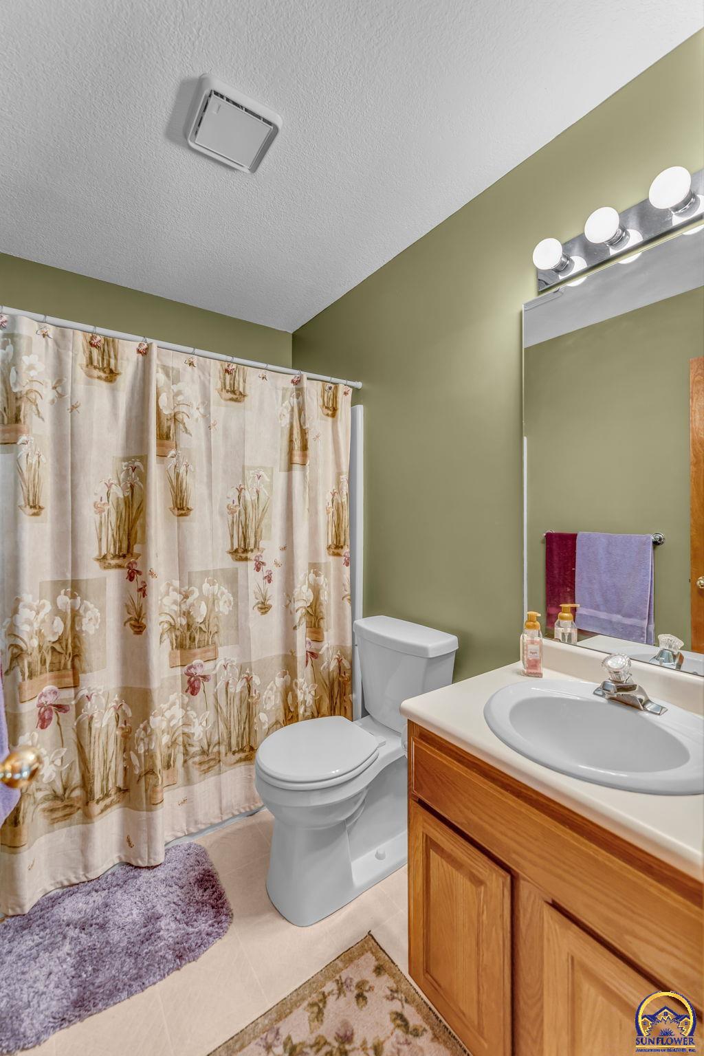 5608 Southwest 34th Terrace Topeka, KS 66614 - Photo 25 of 37