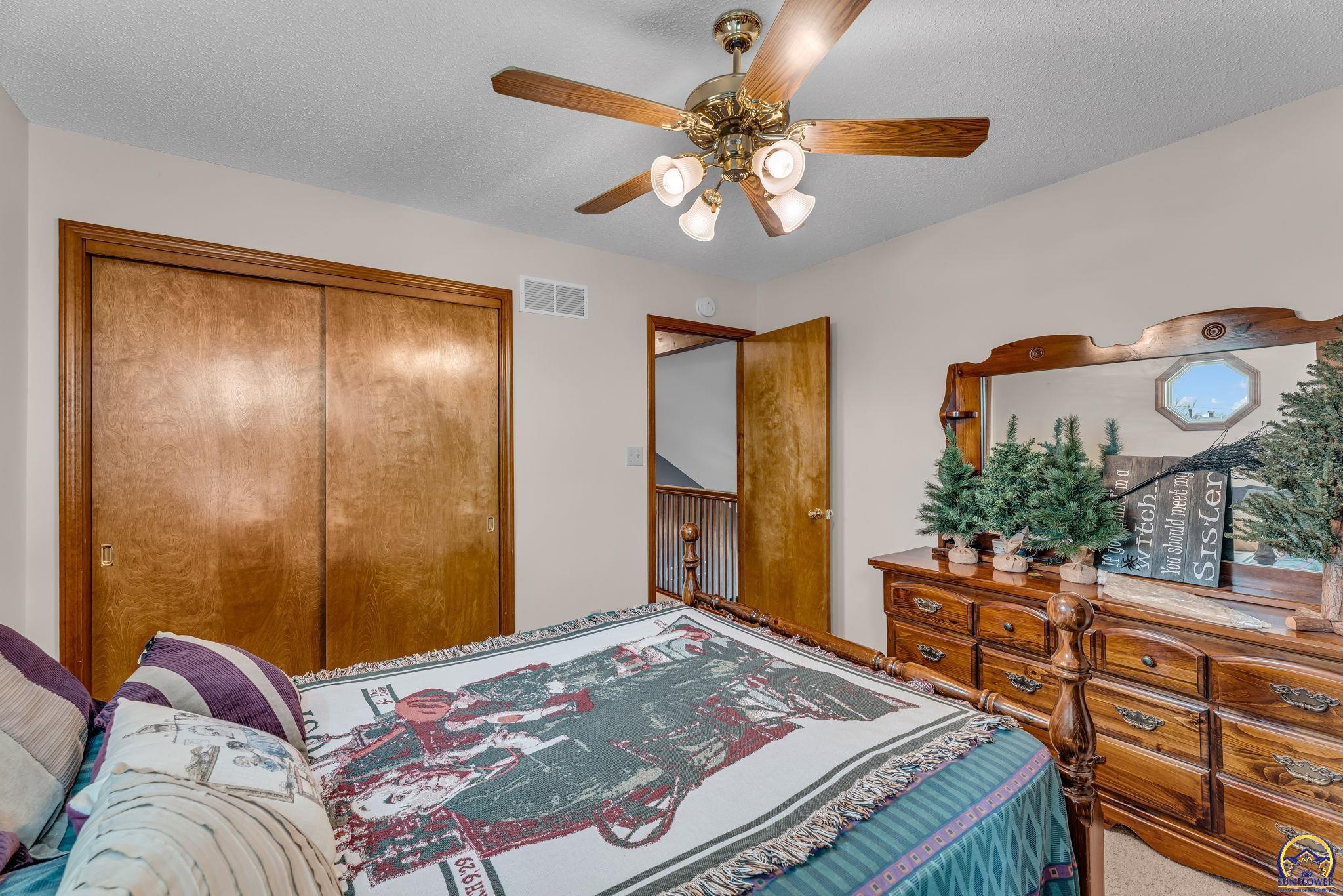 5608 Southwest 34th Terrace Topeka, KS 66614 - Photo 27 of 37