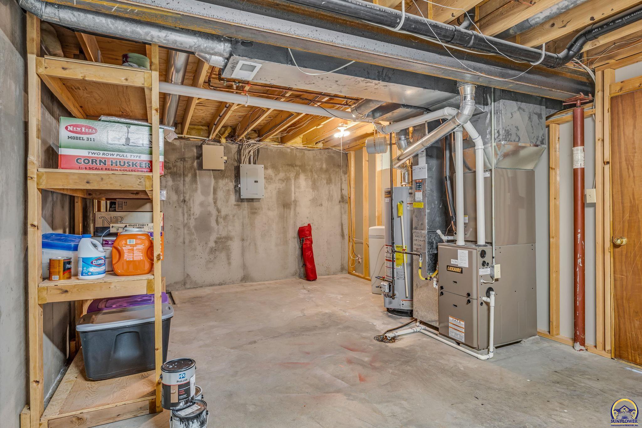 5608 Southwest 34th Terrace Topeka, KS 66614 - Photo 34 of 37