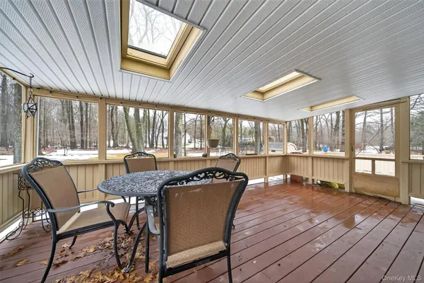 $975,000 | 9 Eros Drive, Airmont, NY 10952