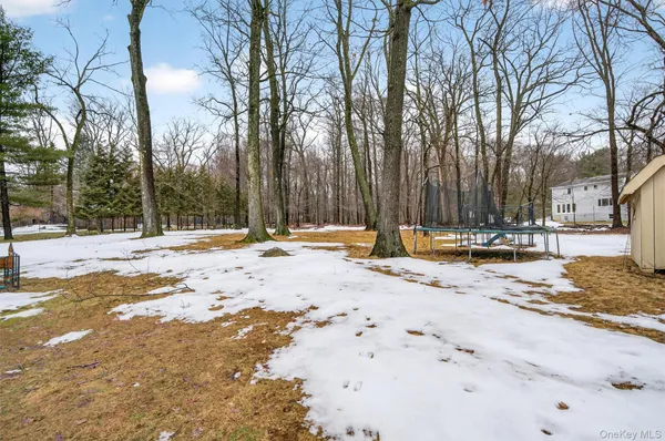 $975,000 | 9 Eros Drive, Airmont, NY 10952