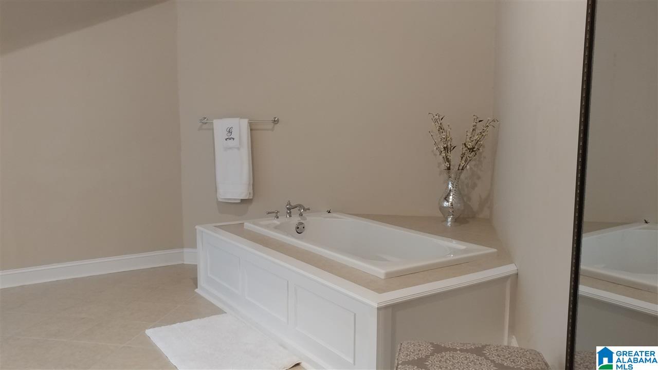 1127 Phillips Lane Bessemer, AL 35023 - Photo 6 of 17