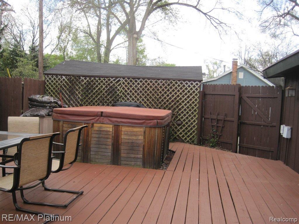 9108 Forest Road Whitmore Lake, MI 48189 - Photo 6 of 20 Forest 006.JPG