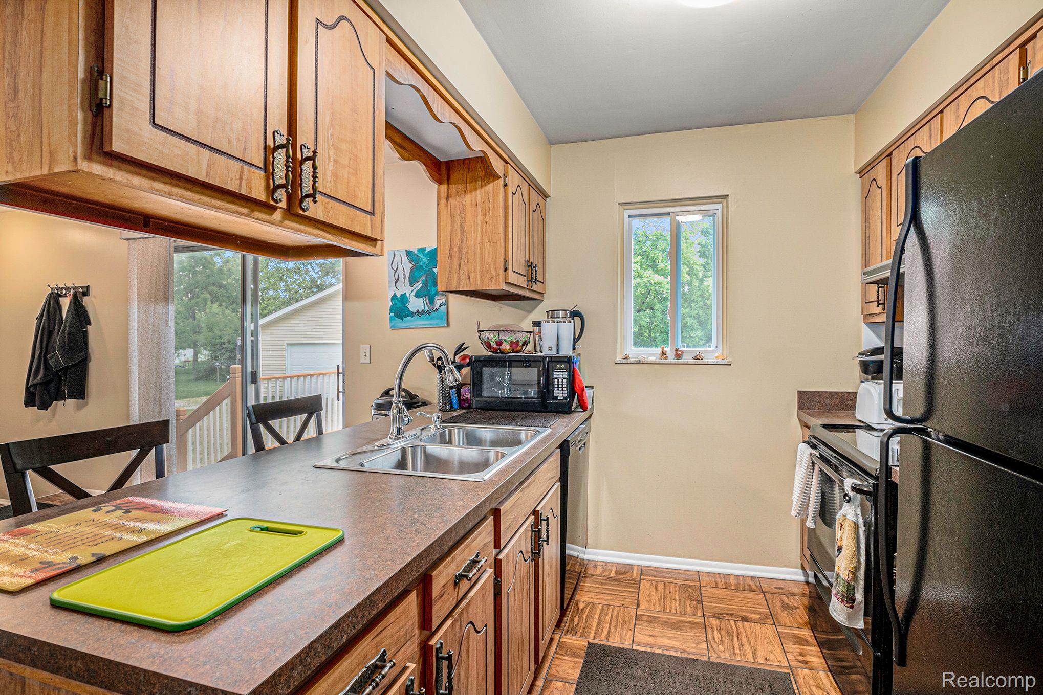 1052 Elms Road Flint, MI 48532 - Photo 16 of 45 Gallery Image 16
