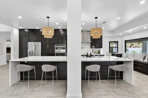 $2,575,000 | 10214 North 44th Street, Phoenix, AZ 85028