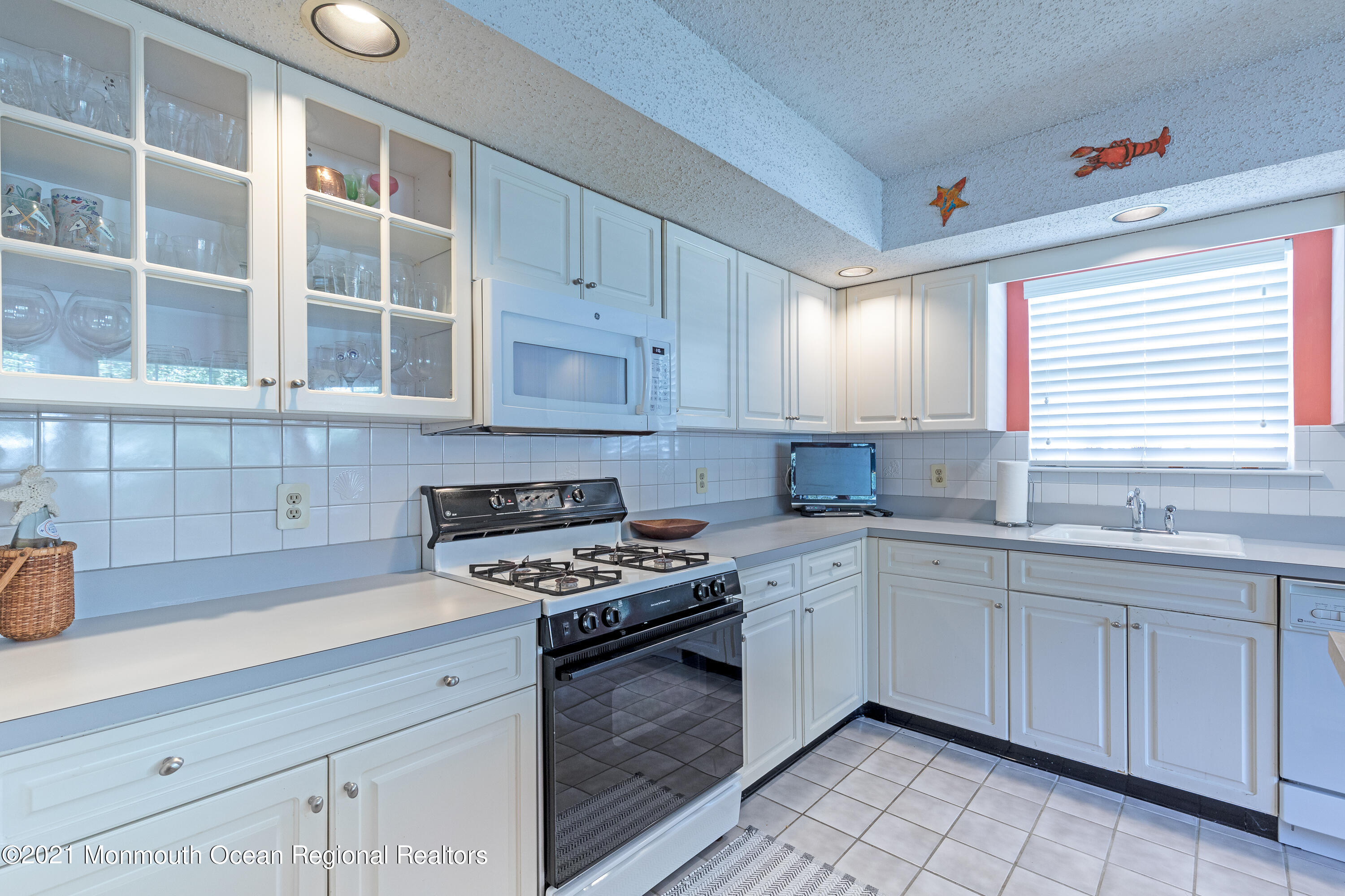 82 Brushy Neck Drive Brick, NJ 08724 - Photo 18 of 40 Kitchen-2