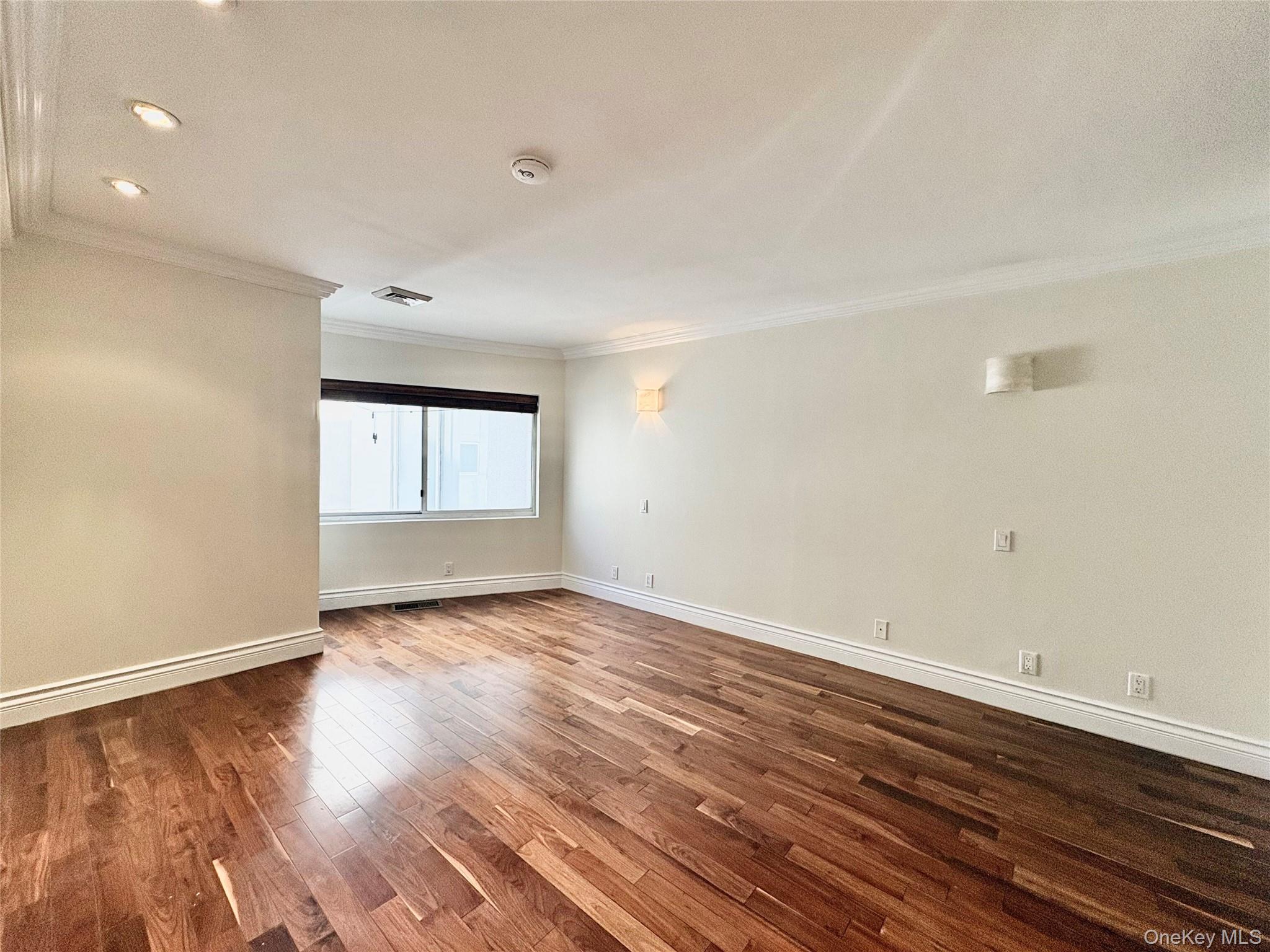 100 Cutter Mill Road, Unit 3H Great Neck, NY 11021 - Photo 3 of 17 Gallery Image 3