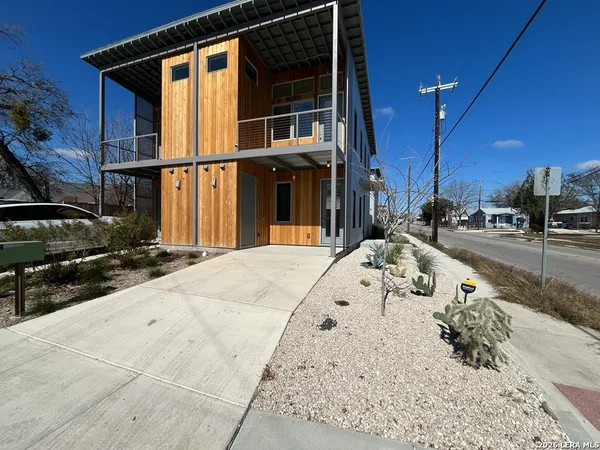 $1,950 | 1107 South Cherry Street, San Antonio, TX 78210