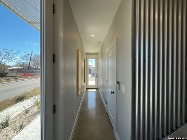 $1,950 | 1107 South Cherry Street, San Antonio, TX 78210