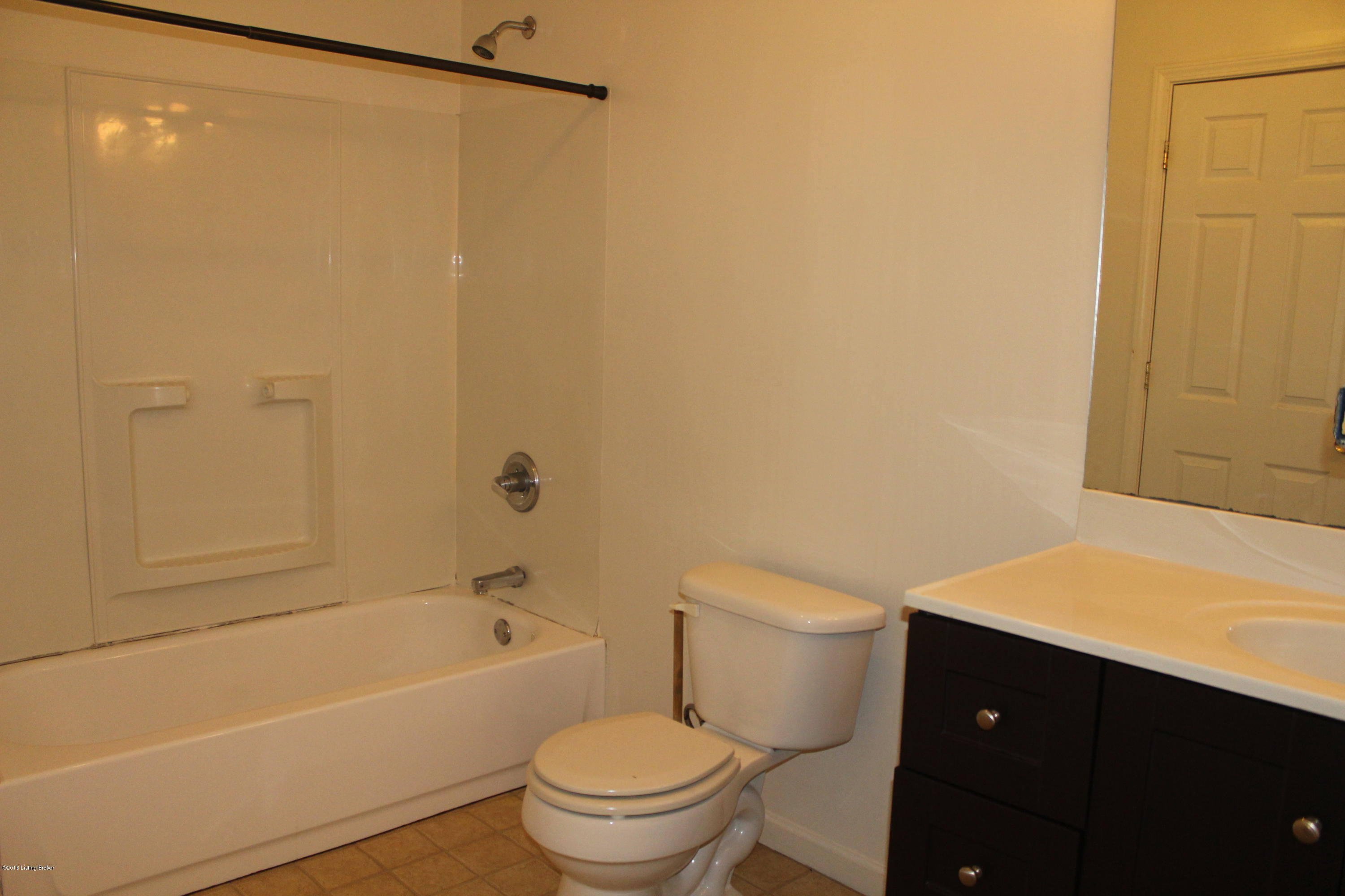 361 Bullitt Road Simpsonville, KY 40067 - Photo 9 of 18 IMG_0603