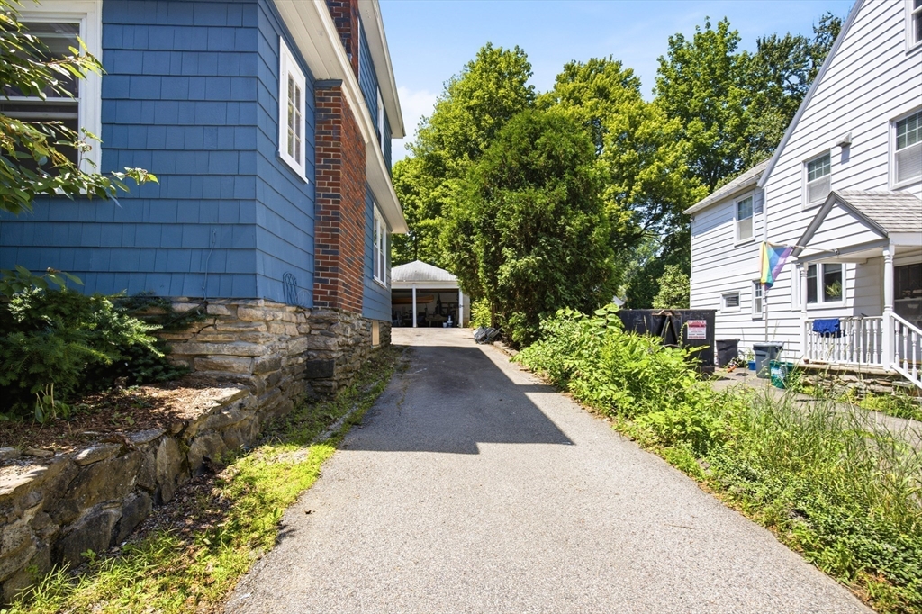 52 Eagle Road Worcester, MA 01605 - Photo 37 of 42