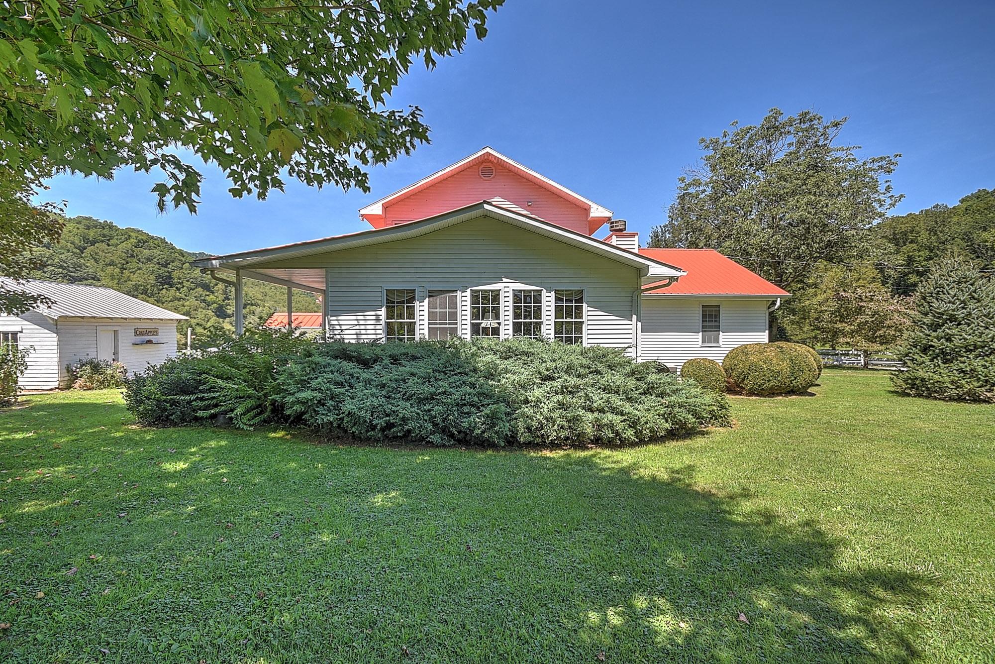 330 Heaton Ridge Road Roan Mountain, TN 37687 - Photo 8 of 93 330 Heaton 4