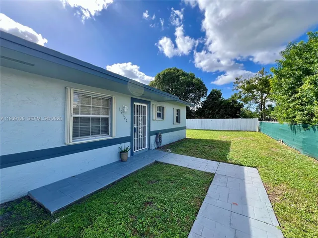 $2,650 | 19122 Northwest 36th Avenue, Miami Gardens, FL 33056