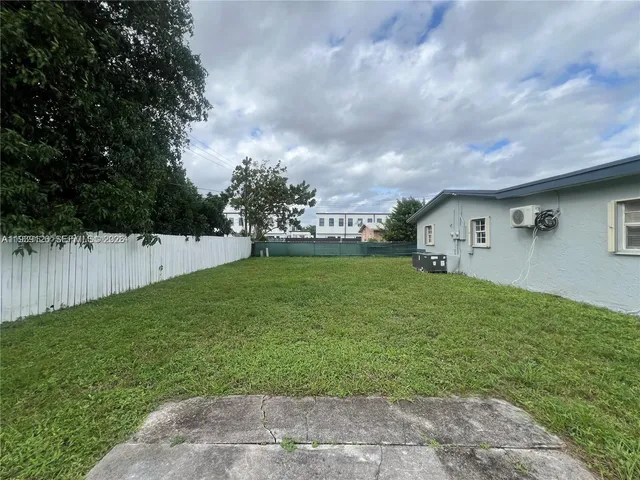 $2,650 | 19122 Northwest 36th Avenue, Miami Gardens, FL 33056