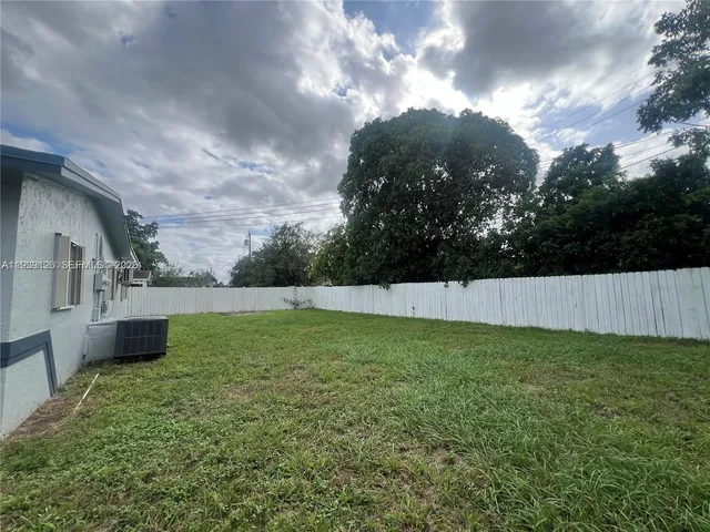 $2,650 | 19122 Northwest 36th Avenue, Miami Gardens, FL 33056
