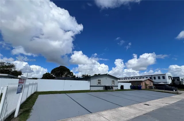 $2,650 | 19122 Northwest 36th Avenue, Miami Gardens, FL 33056