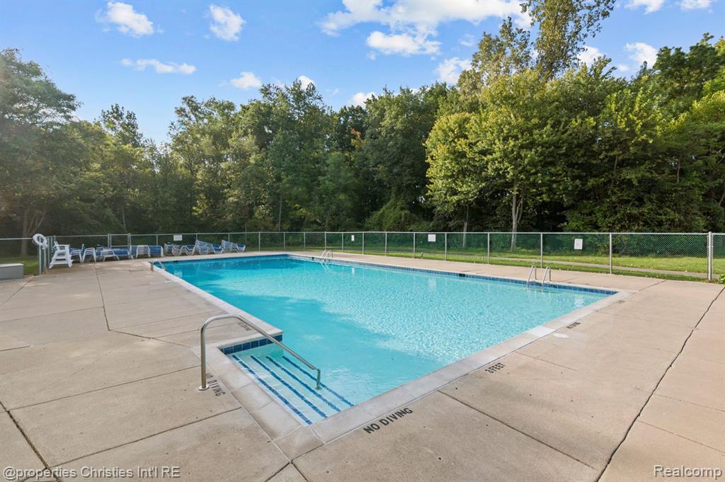7606 Chichester Road Canton, MI 48187 - Photo 33 of 38