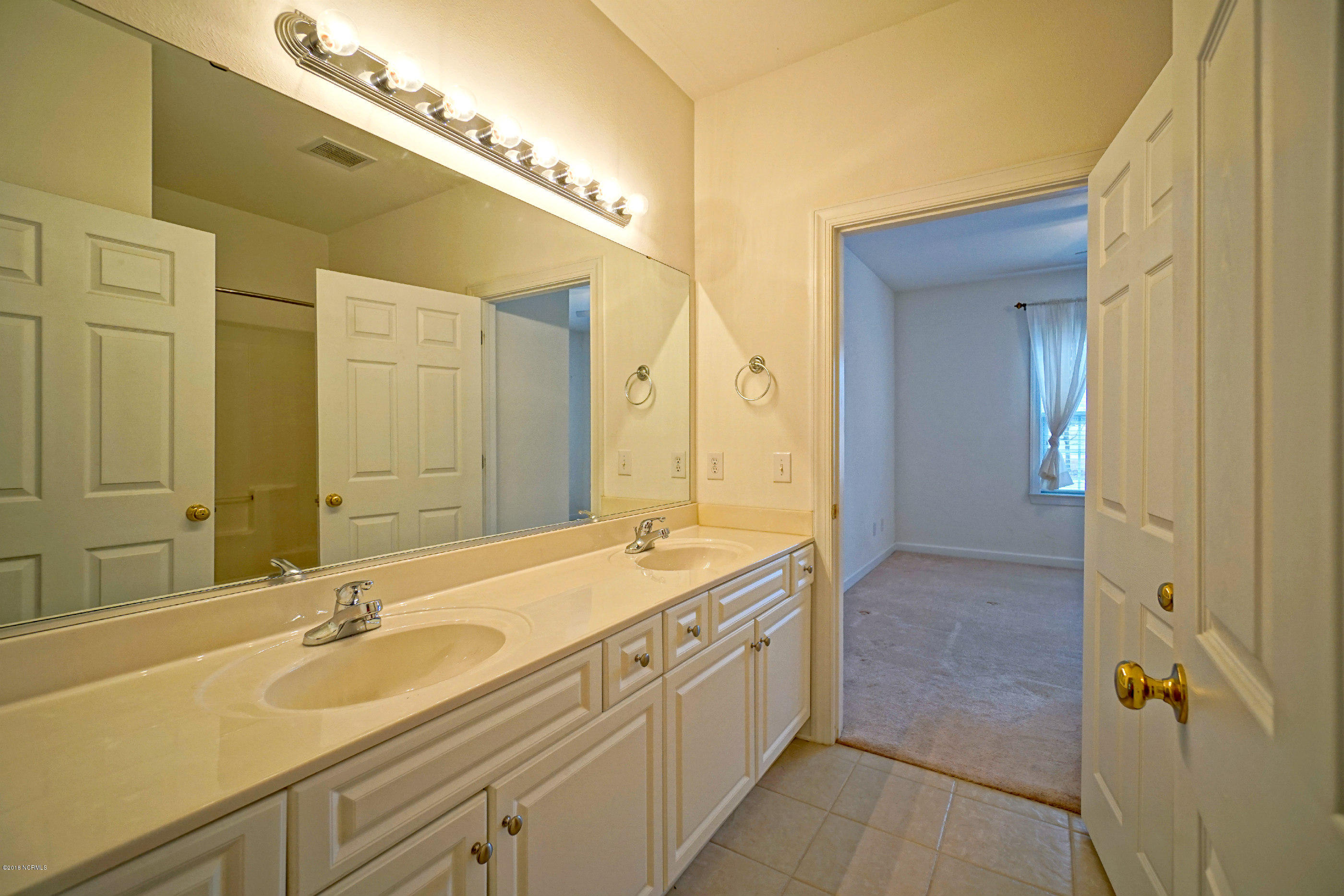 172 Clubhouse Road, Unit 2 Sunset Beach, NC 28468 - Photo 15 of 28 Full Bath1