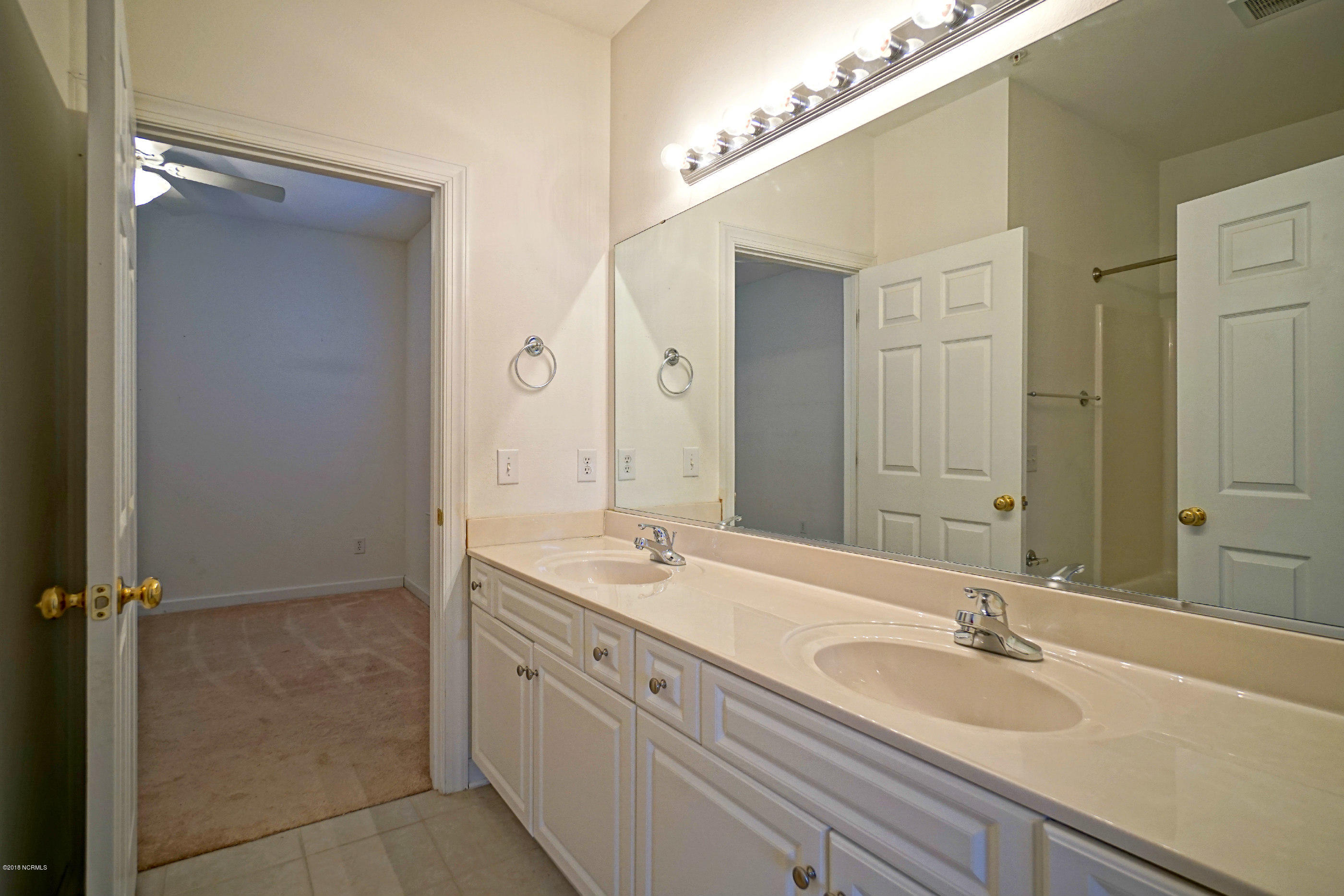 172 Clubhouse Road, Unit 2 Sunset Beach, NC 28468 - Photo 19 of 28 Full Bath2