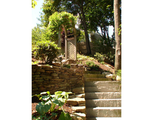 122 Huntington Road Newton, MA 02458 - Photo 14 of 16 Gallery Image 14