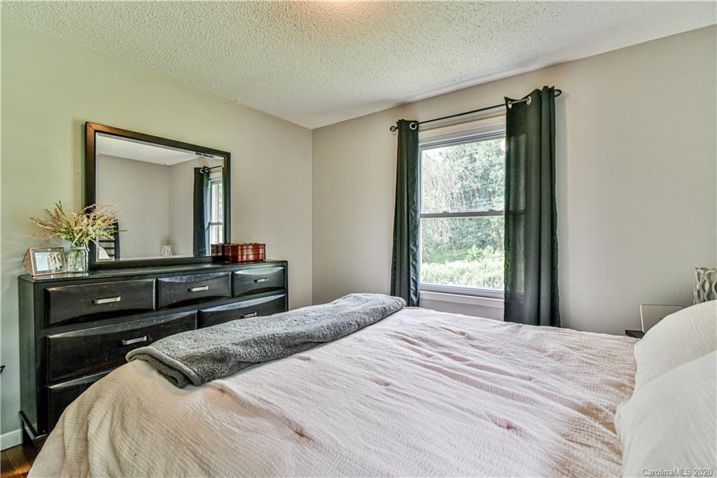 18 Long Cove Road Candler, NC 28715 - Photo 15 of 20 Gallery Image 15