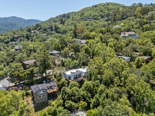 $1,595,000 | 745 Redwood Road, San Anselmo, CA 94960