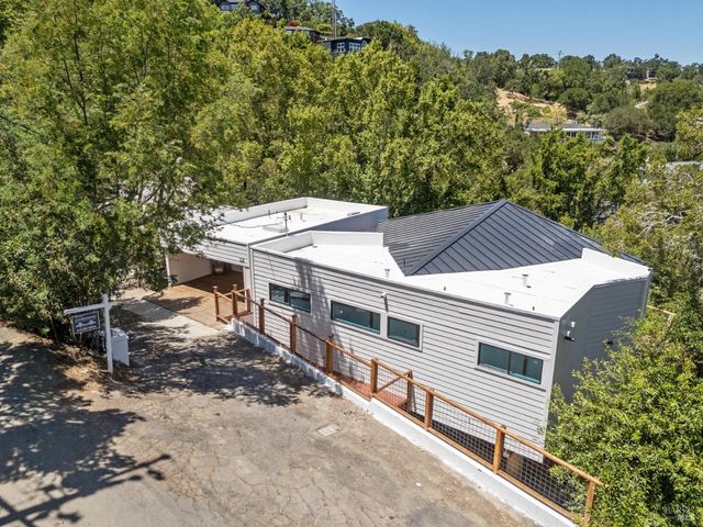 $1,595,000 | 745 Redwood Road, San Anselmo, CA 94960