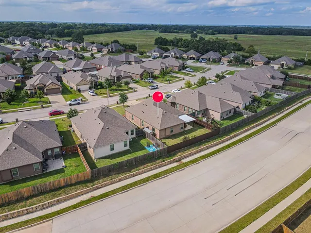 $2,100 | 627 Redwood Drive, Greenville, TX 75402